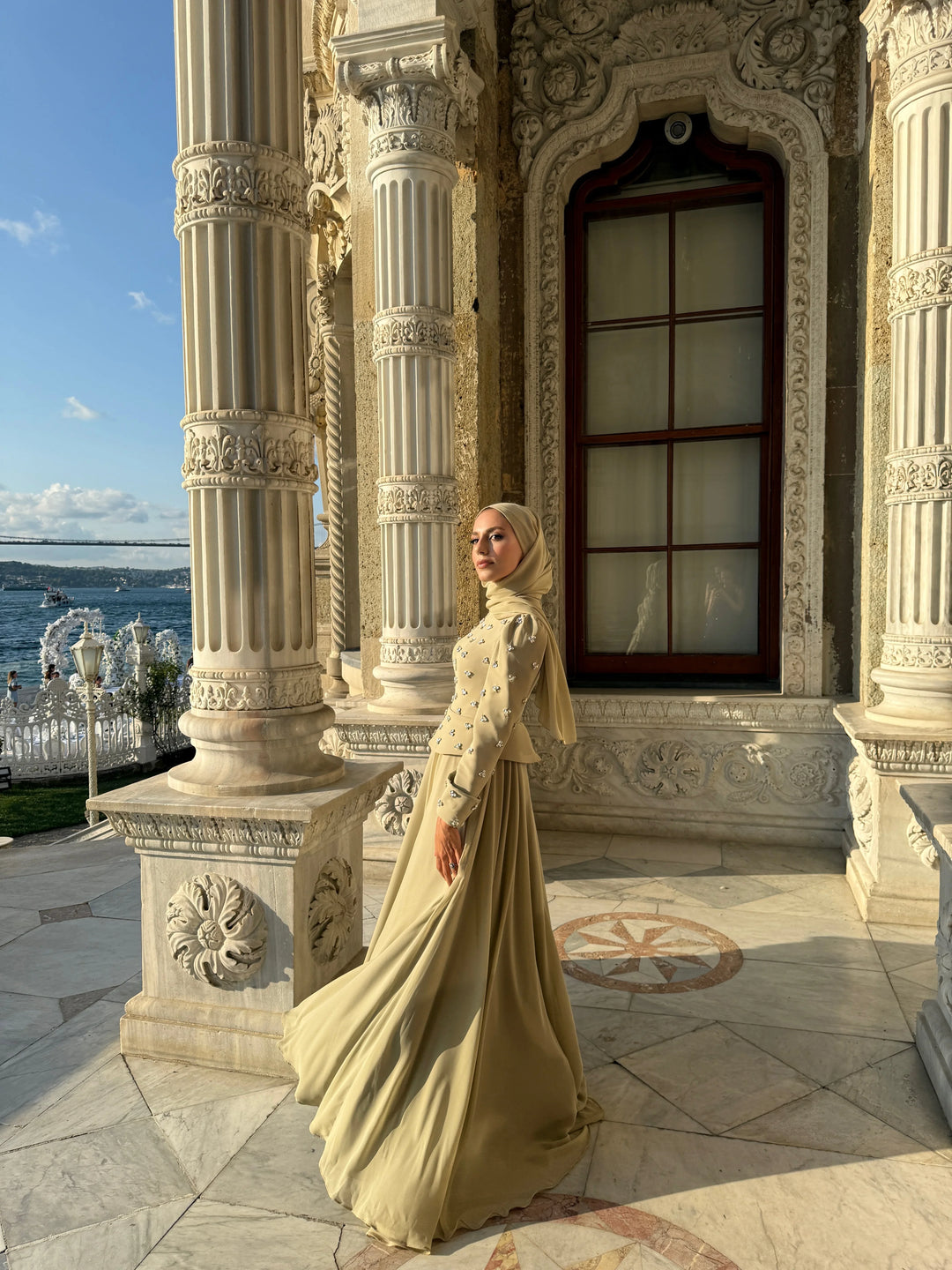 Helena İşlemeli Elbise
