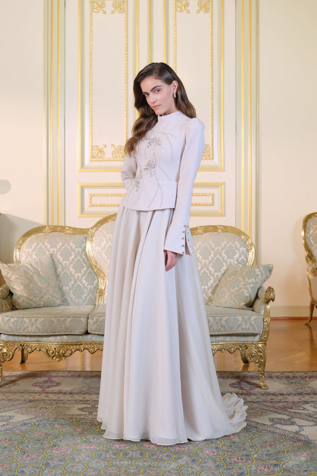 Berta Bej İşlemeli Elbise