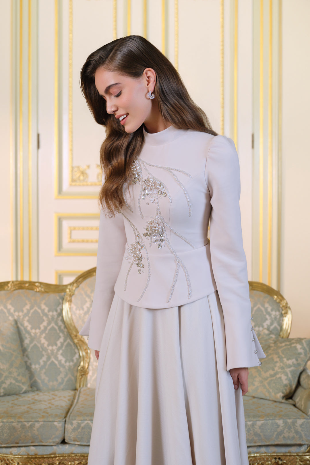 Berta Bej İşlemeli Elbise