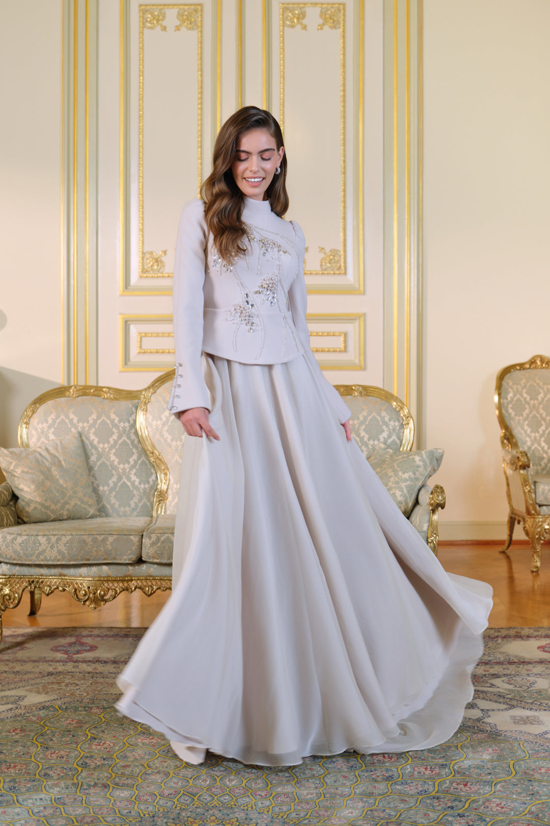 Berta Bej İşlemeli Elbise