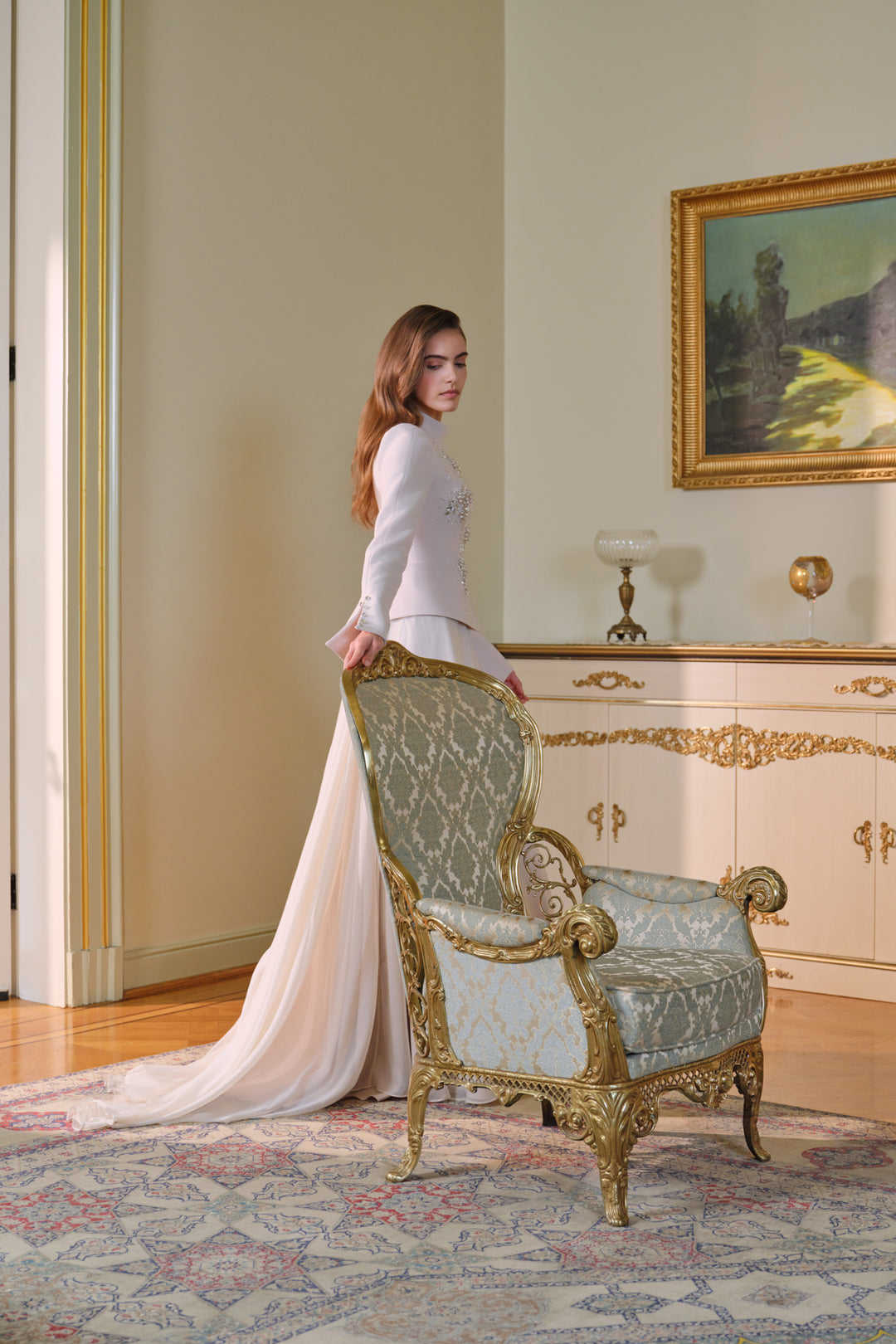 Berta Bej İşlemeli Elbise