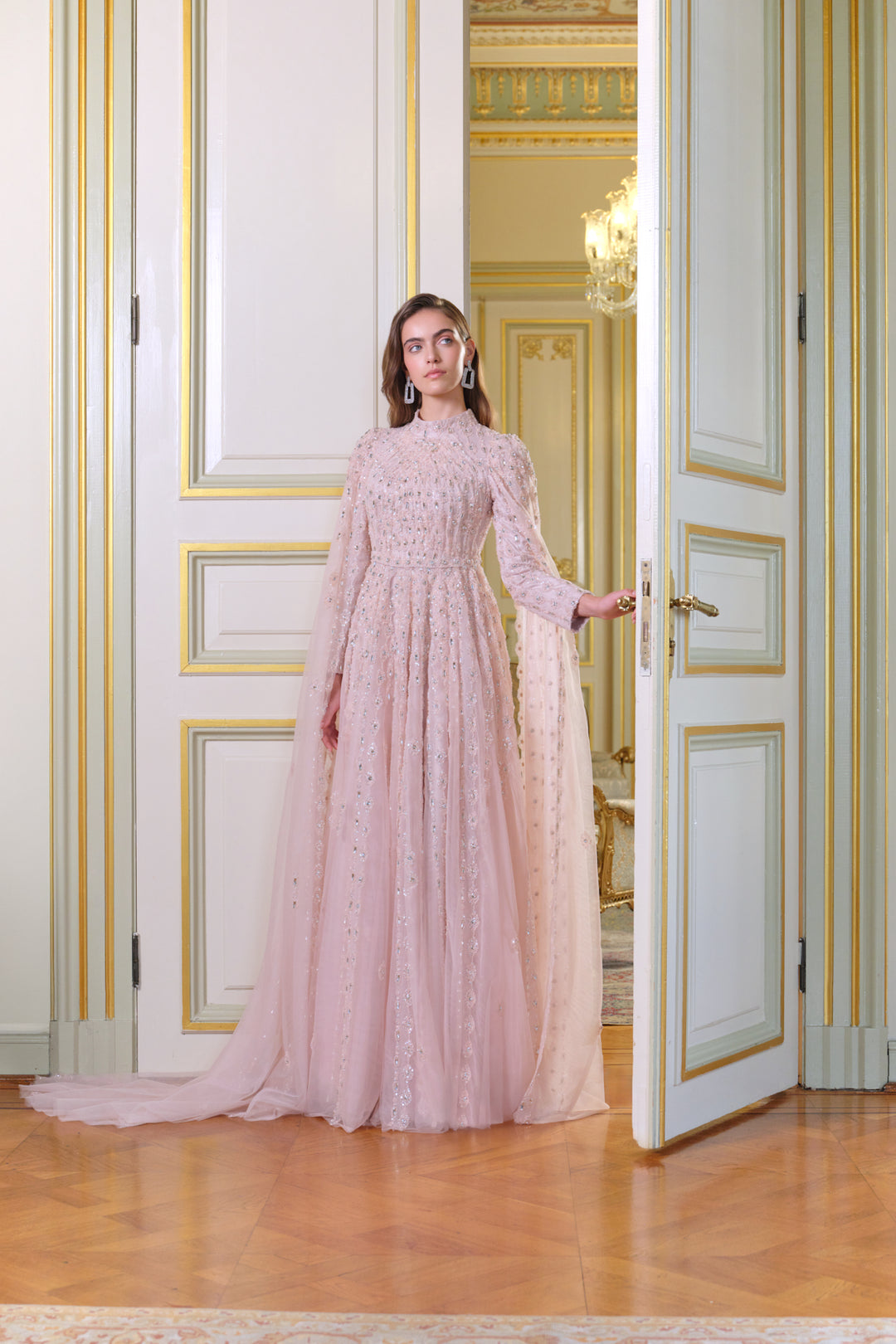 Begonia Kasnak İşlemeli Elbise