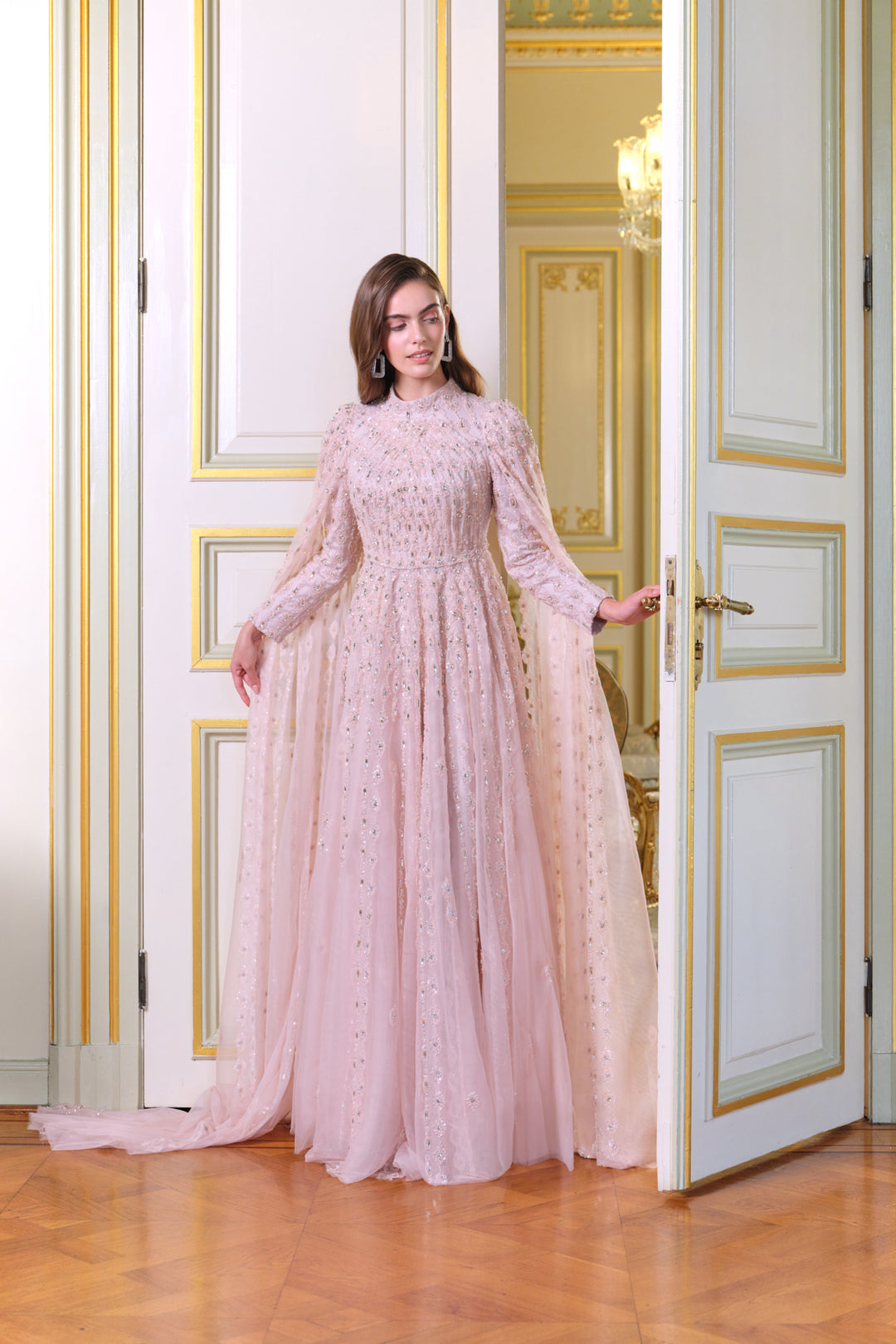 Begonia Kasnak İşlemeli Elbise