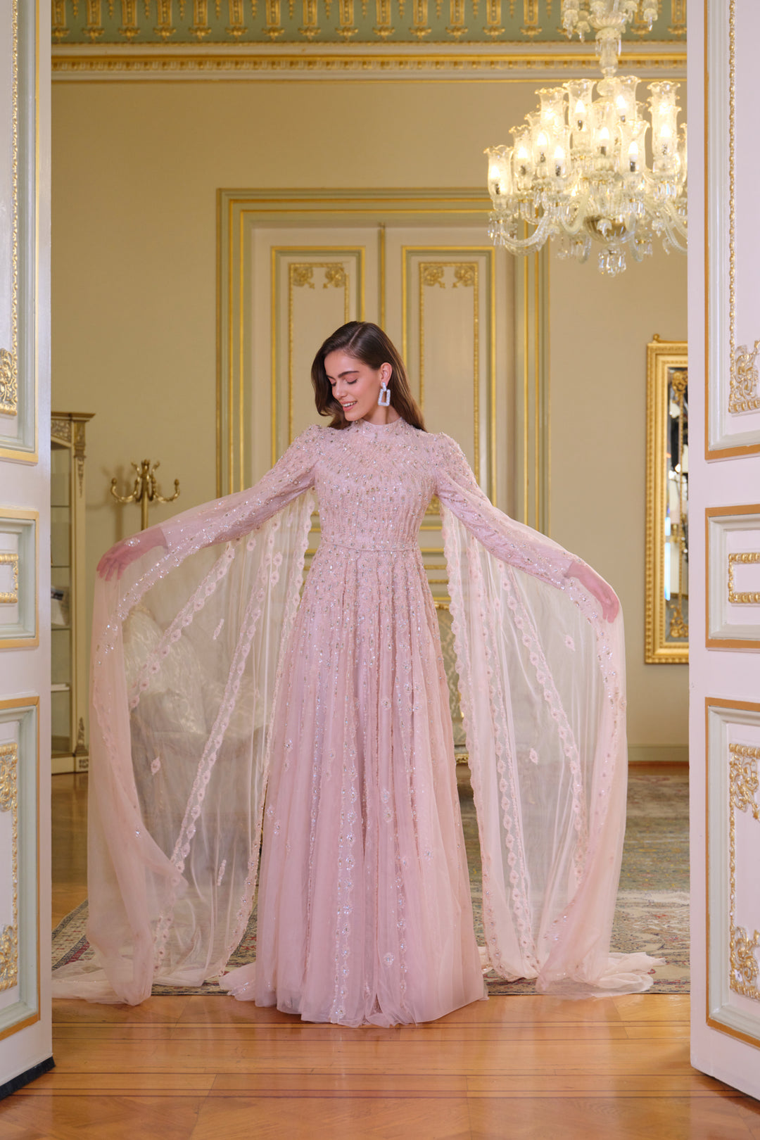 Begonia Kasnak İşlemeli Elbise