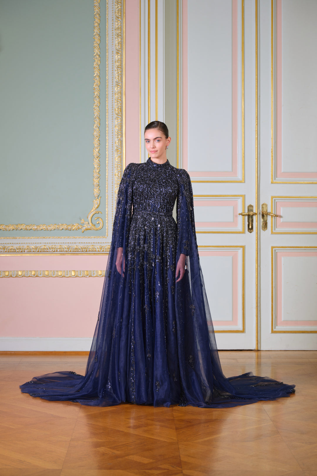 Bella Lacivert İşlemeli Elbise