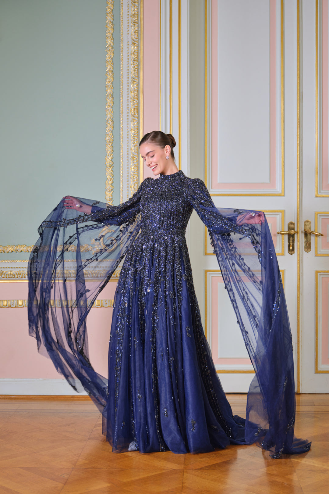 Bella Lacivert İşlemeli Elbise