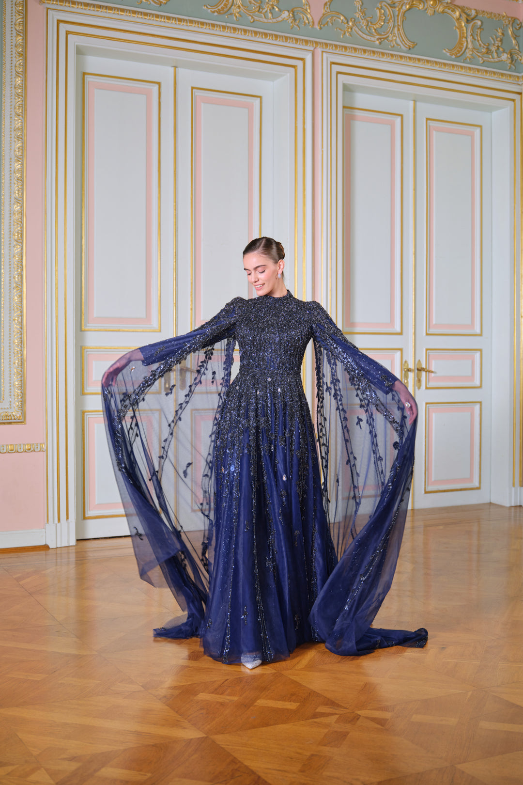 Bella Lacivert İşlemeli Elbise