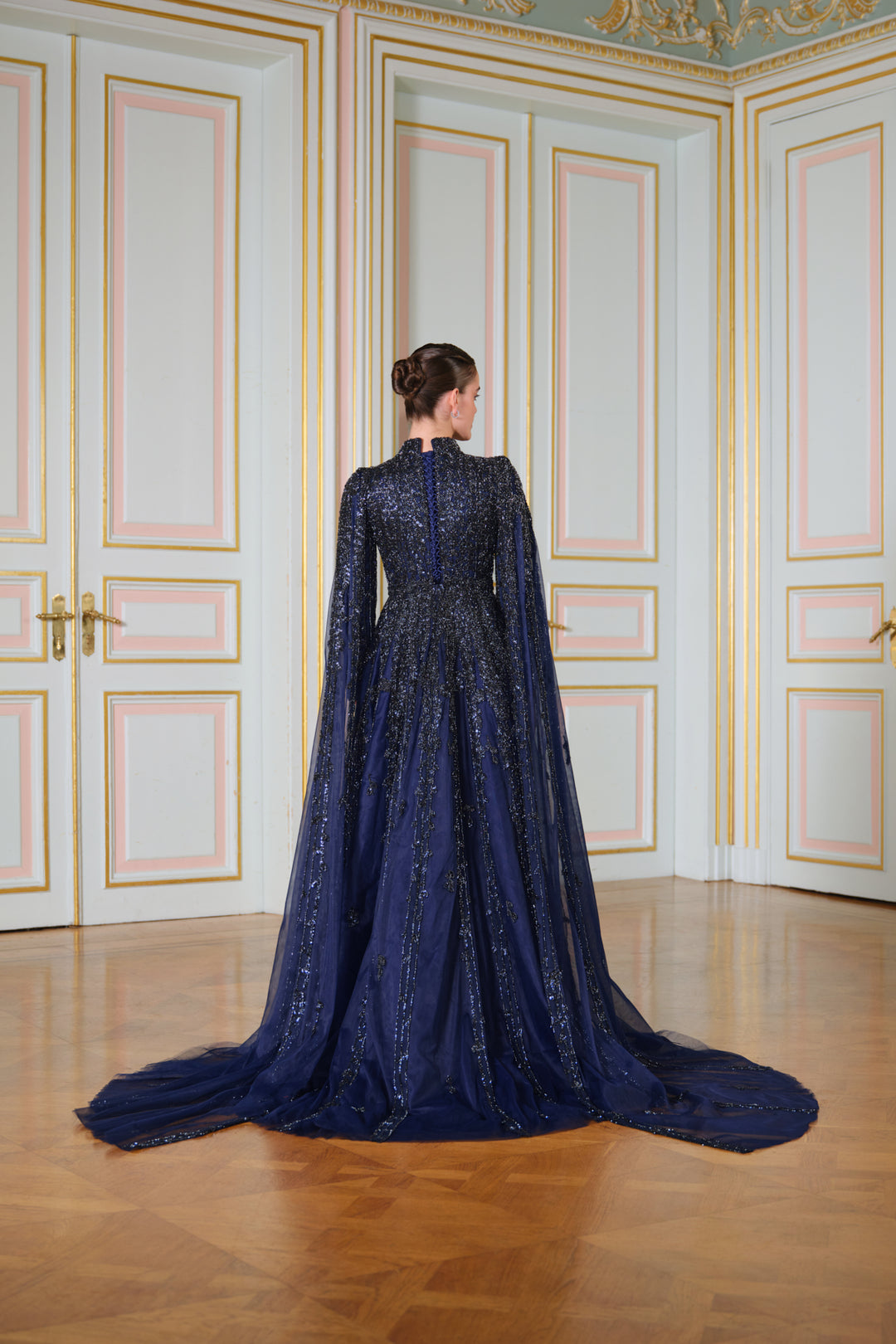 Bella Lacivert İşlemeli Elbise