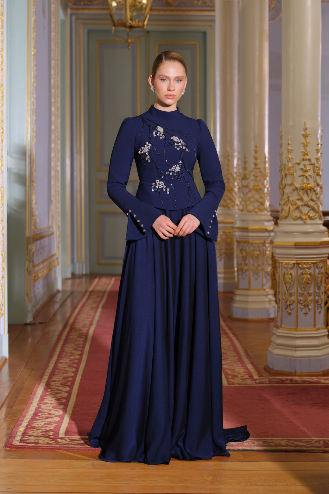 Berta İşlemeli Elbise